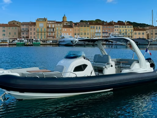 Location semi-rigide à Saint-Tropez : le guide pratique